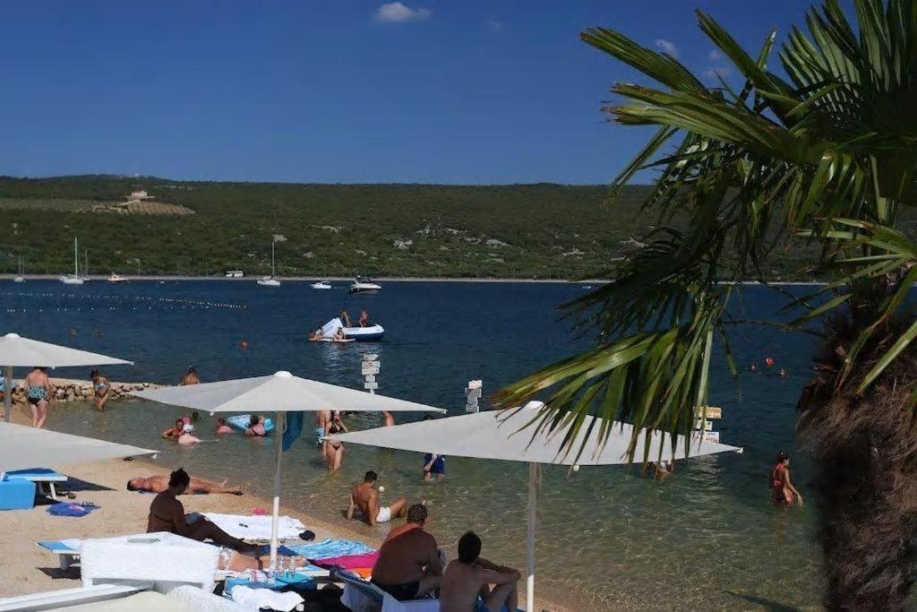 Apartmani Braut Kornić エクステリア 写真