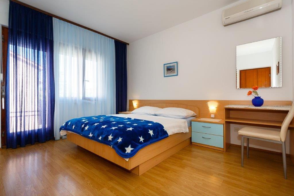 Apartmani Braut Kornić エクステリア 写真
