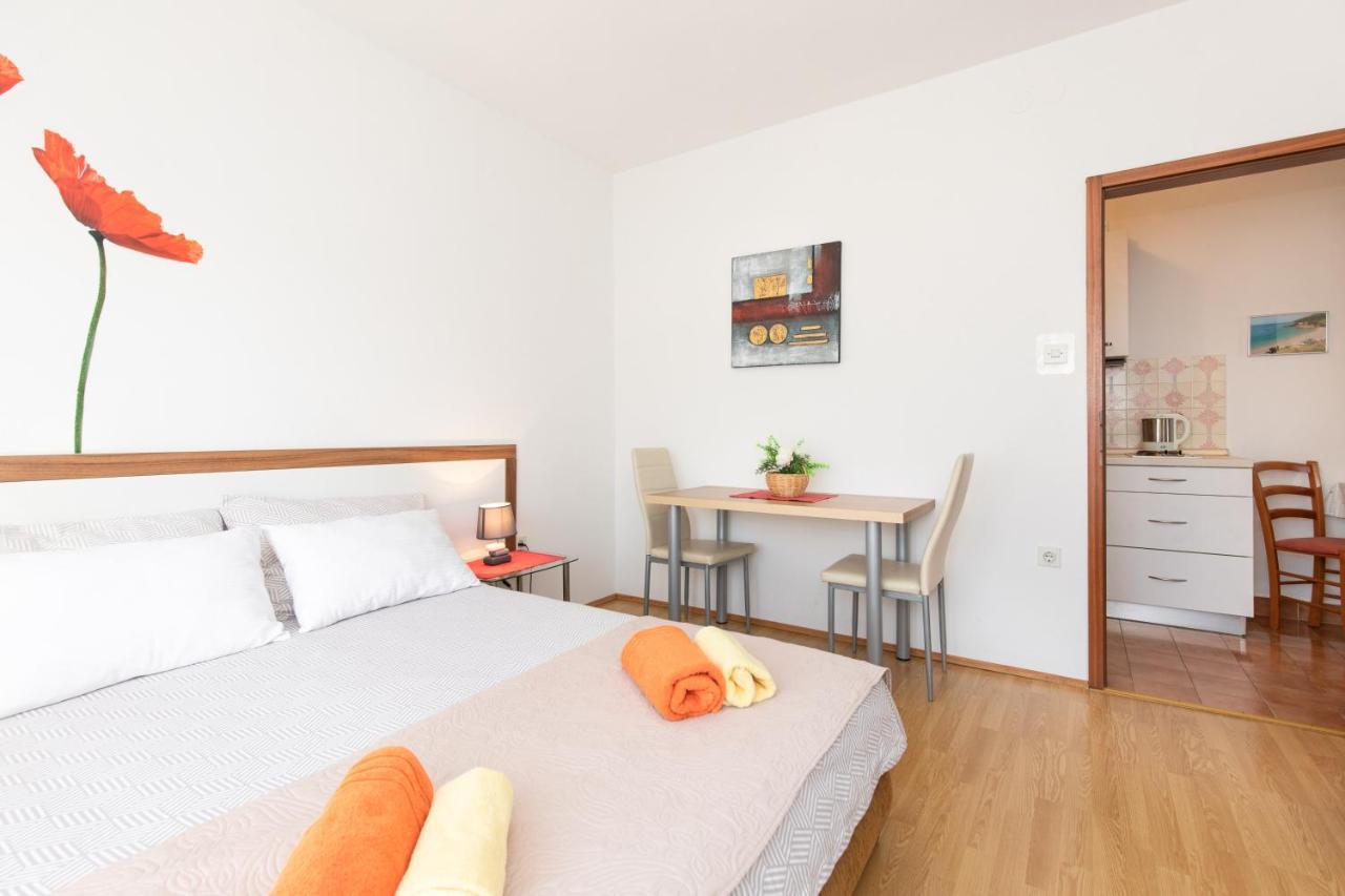 Apartmani Braut Kornić エクステリア 写真