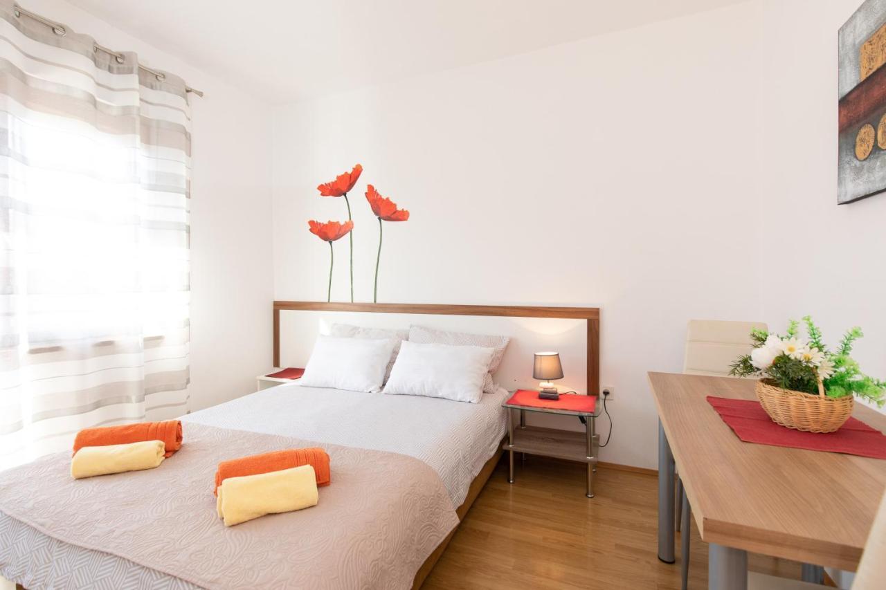 Apartmani Braut Kornić エクステリア 写真