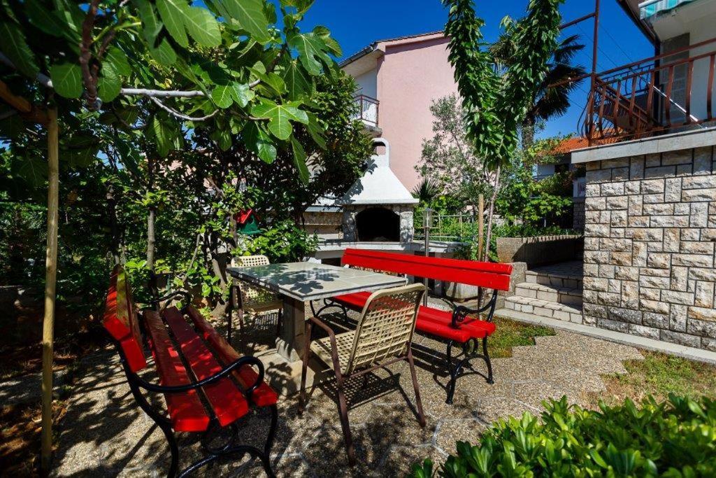 Apartmani Braut Kornić エクステリア 写真